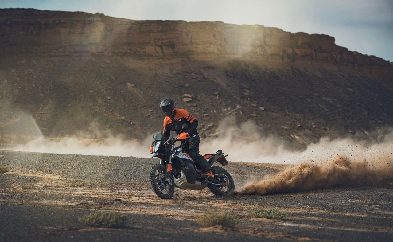 KTM 790 Adventure & 790 Adventure R dai concessionari